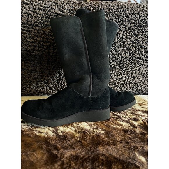UGG Amie Black Suede Fur Wedge Boots Womens Size 8 - Picture 9 of 9